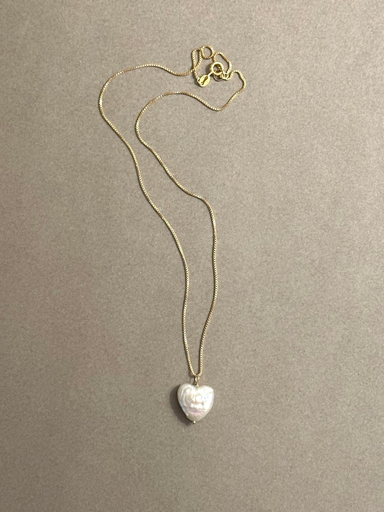 Qalb necklace